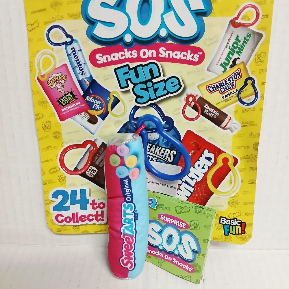 Snacks on Snacks Plush Candy Toy Clip ( SweetTarts)